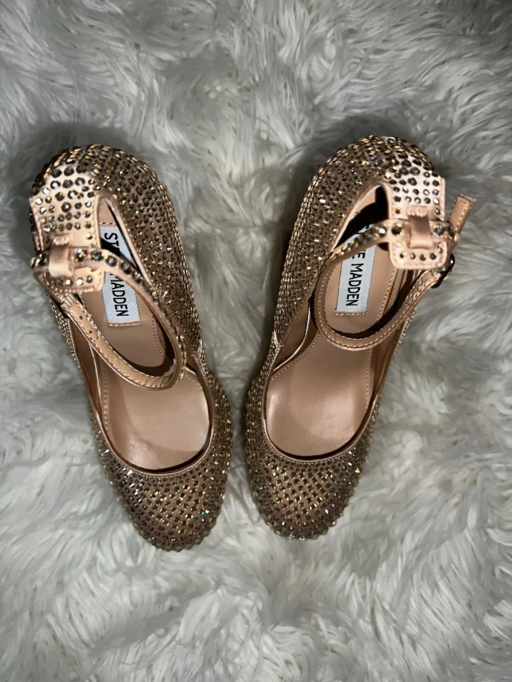Steve Madden Skyrise Rhinestone Platform Pumps Size 6